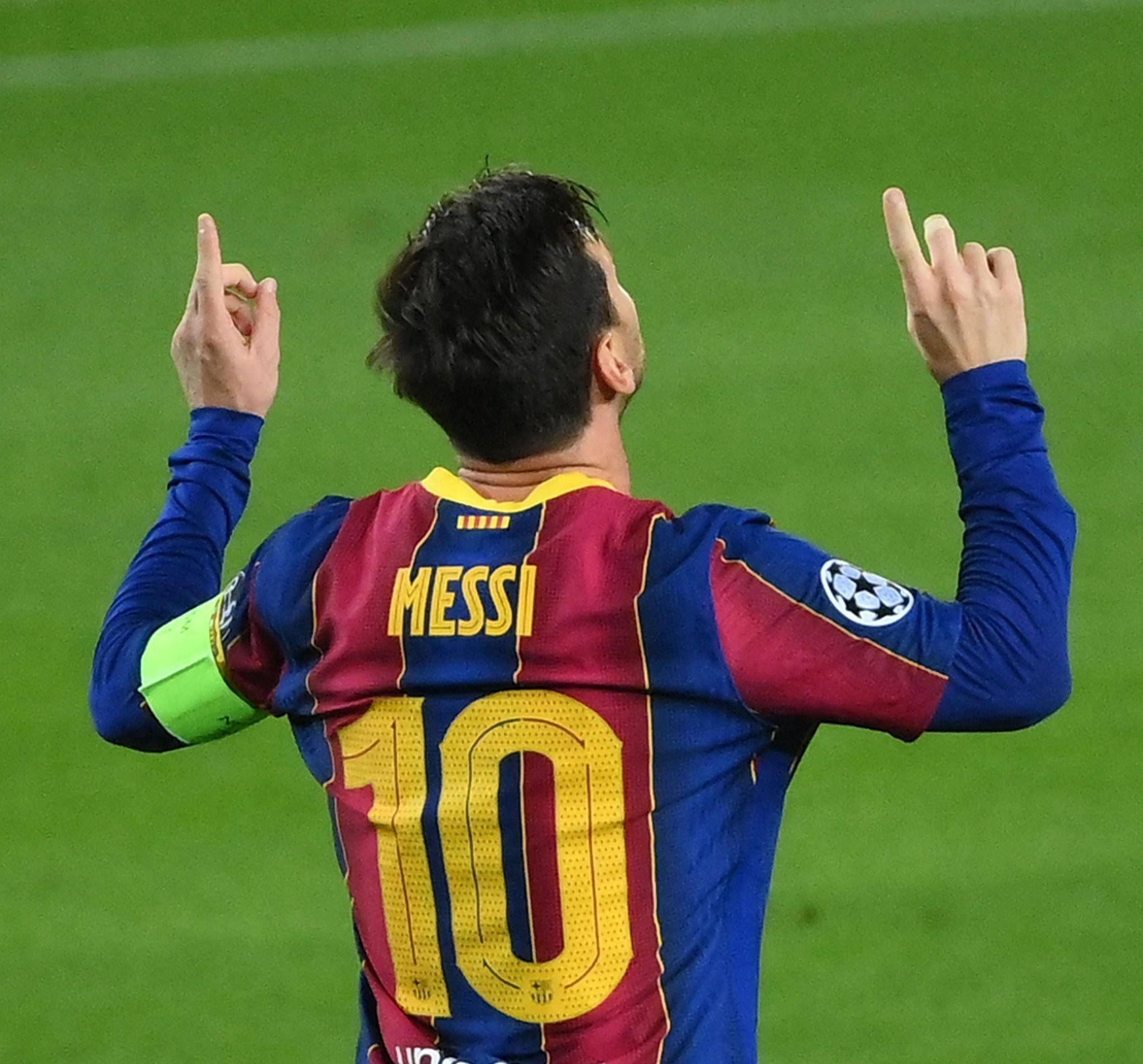 而对于球场 而对于球场