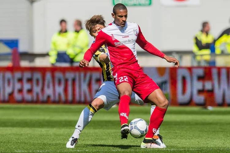 也让足球迷 也让足球迷