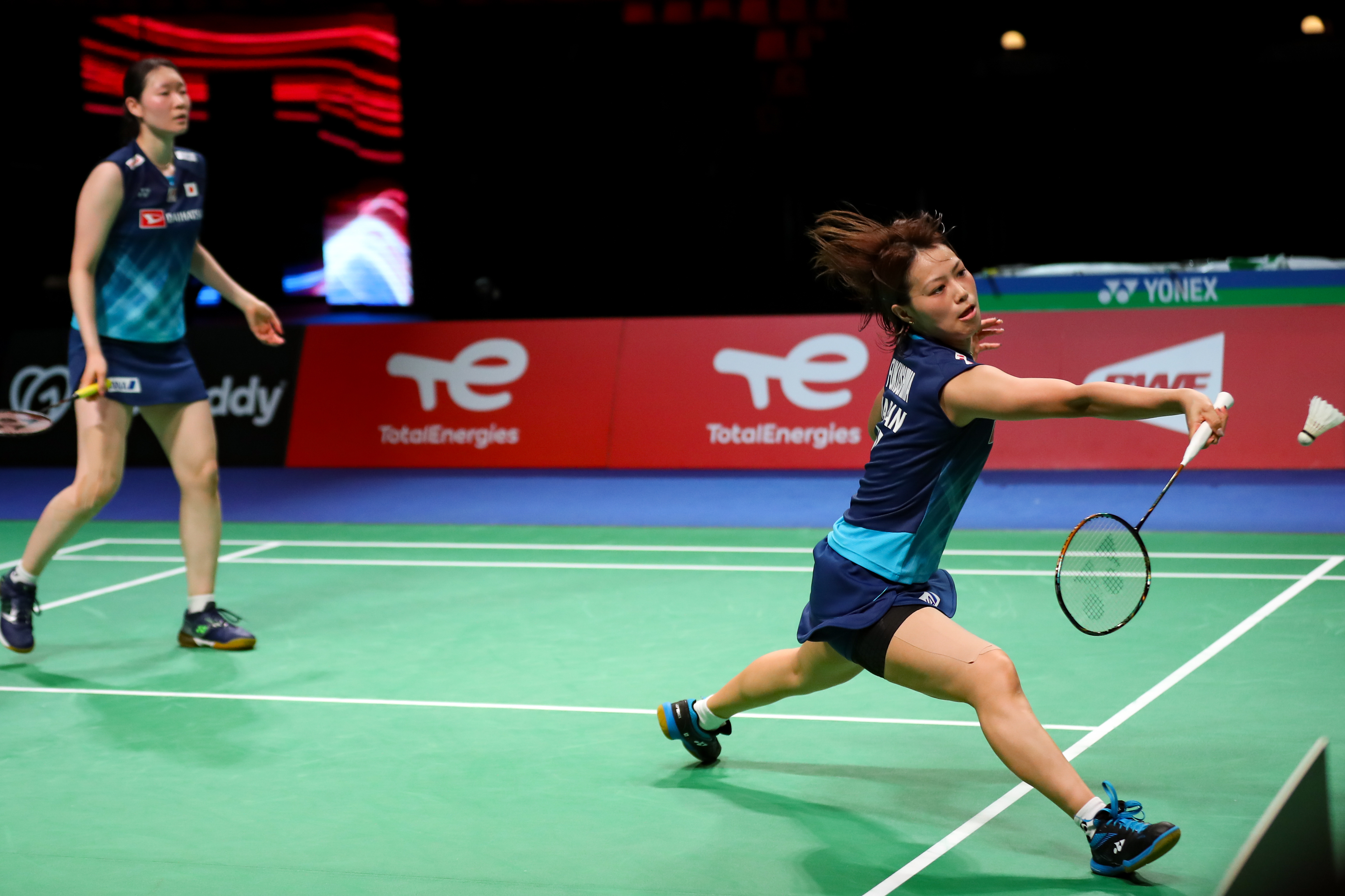 多次出色地 多次出色地