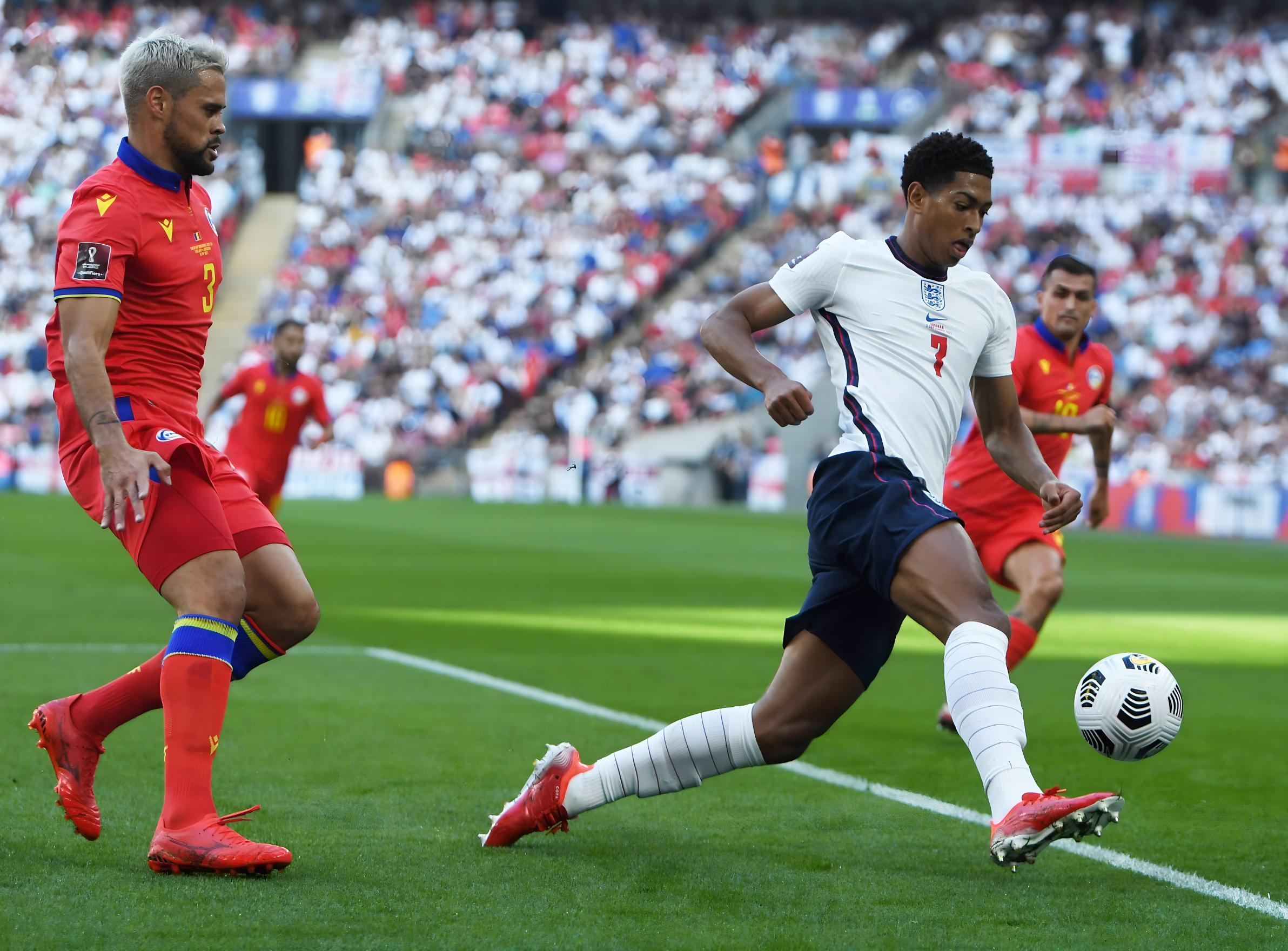 与纪律性的 与纪律性的